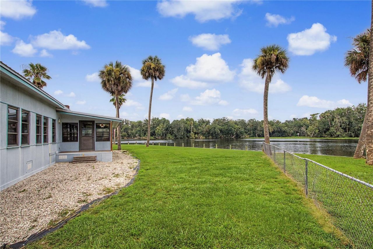 56440 Water Oak Road, Astor, FL 32102 Photo