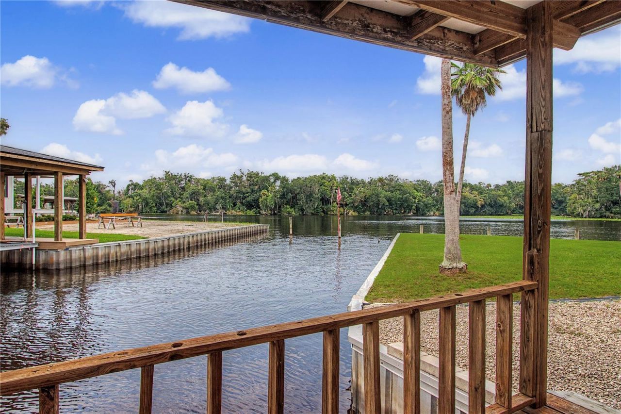 56440 Water Oak Road, Astor, FL 32102 Photo