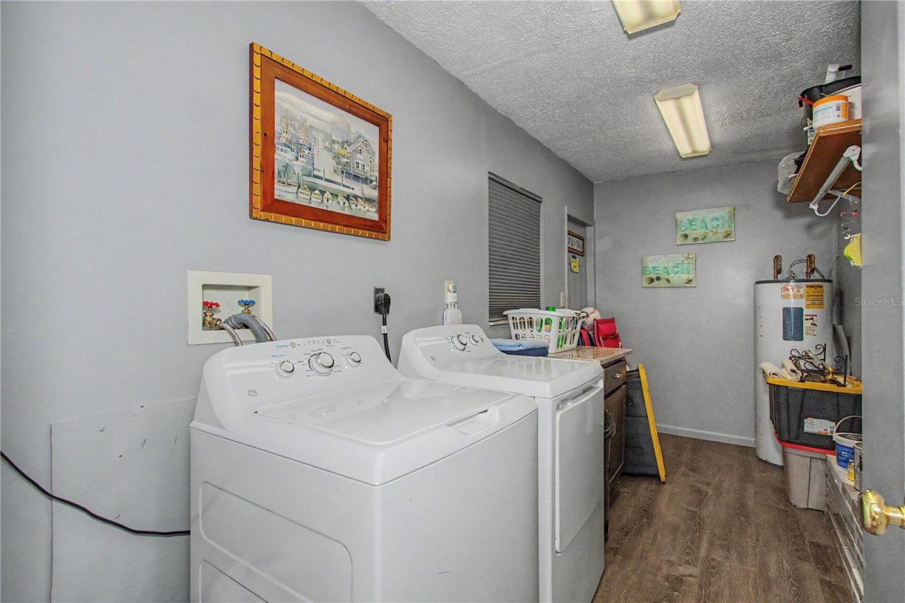 56440 Water Oak Road, Astor, FL 32102 Photo