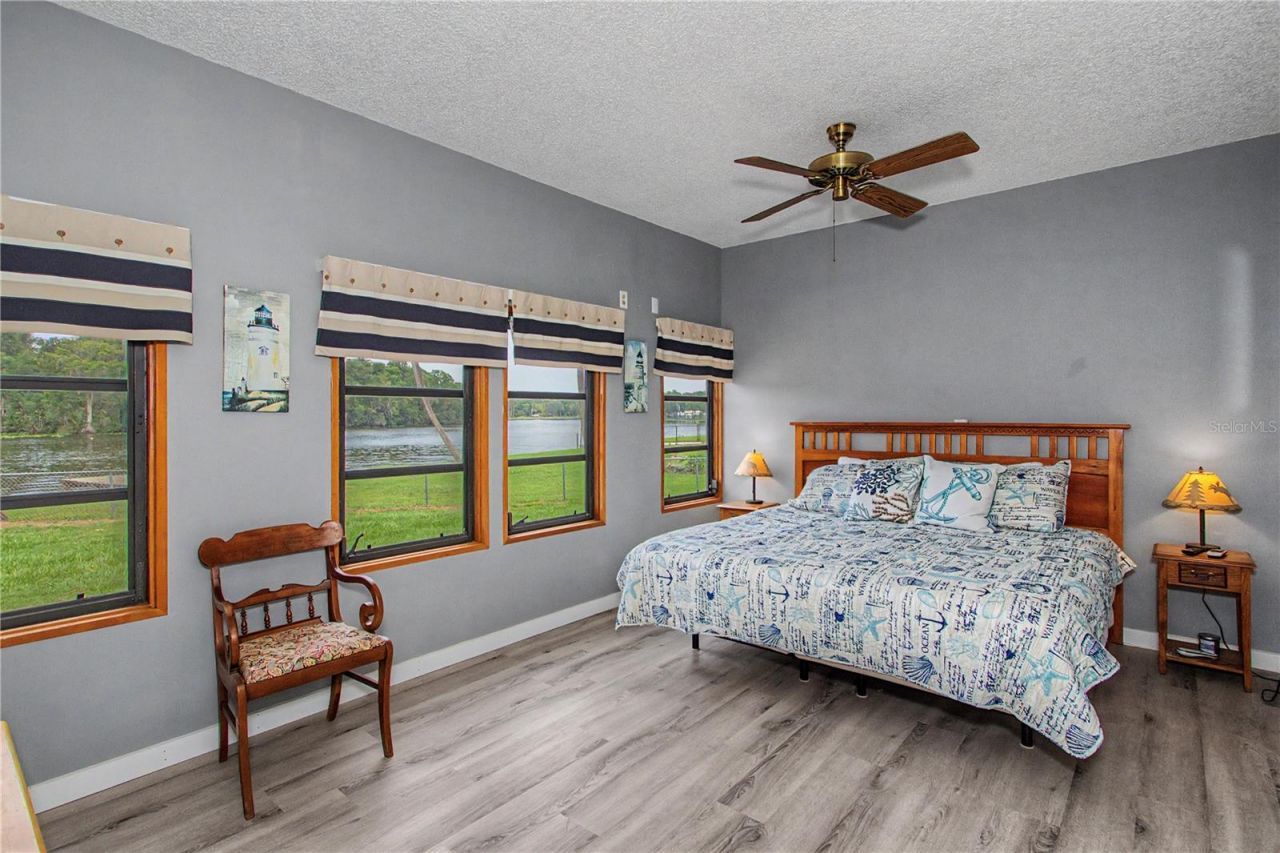 56440 Water Oak Road, Astor, FL 32102 Photo