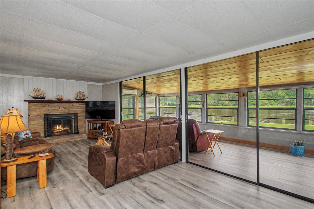 56440 Water Oak Road, Astor, FL 32102 Photo