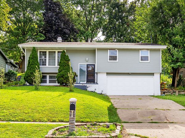 2011 64th Street, Windsor Heights, IA 50324