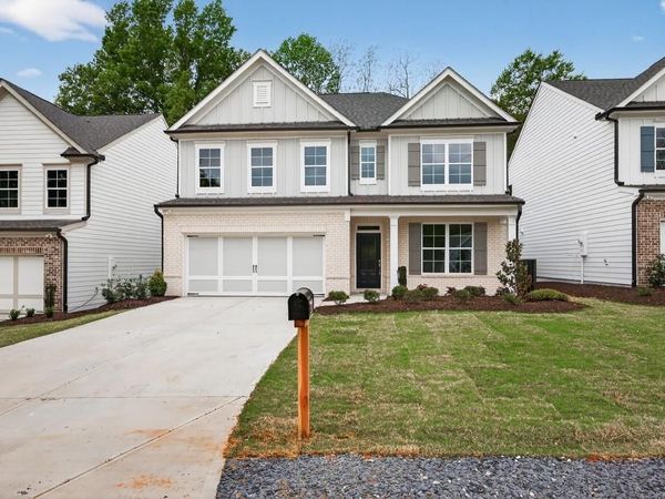 4862 White Street , Sugar Hill, GA 30518