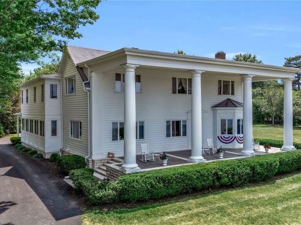 4261 Lake Shore Road , Hamburg, NY 14075