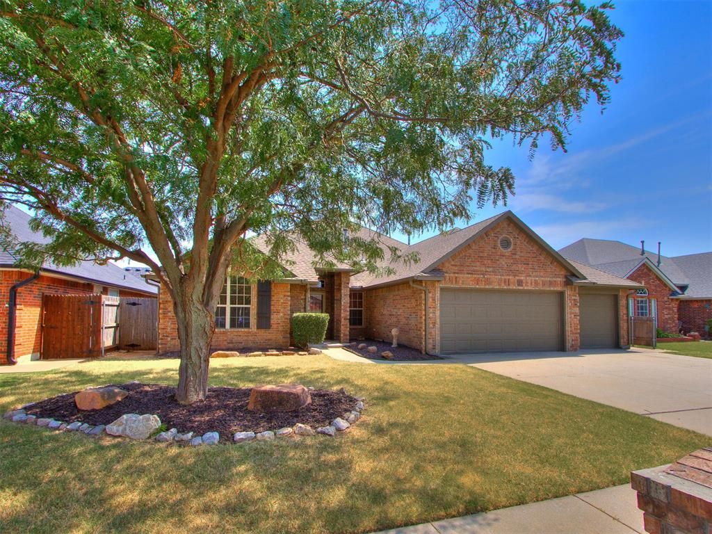 10604 NW 38th Street, Yukon, OK 73099 Main Photo