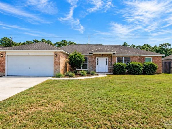 640 Buoy Dr, Pensacola, FL 32507