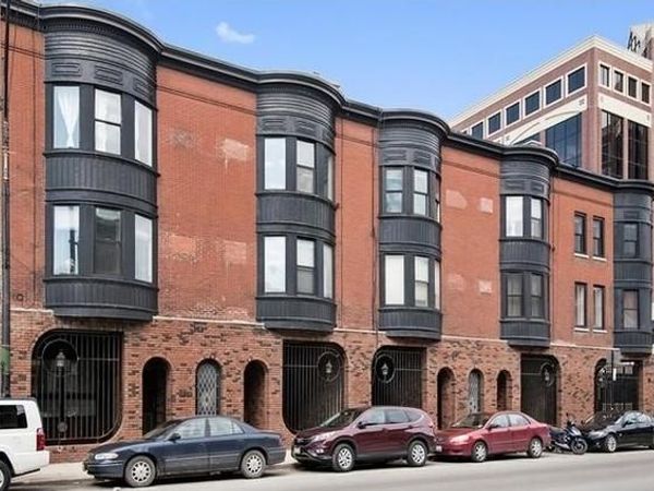 2950 N Halsted Street , Unit 2, Chicago, IL 60657