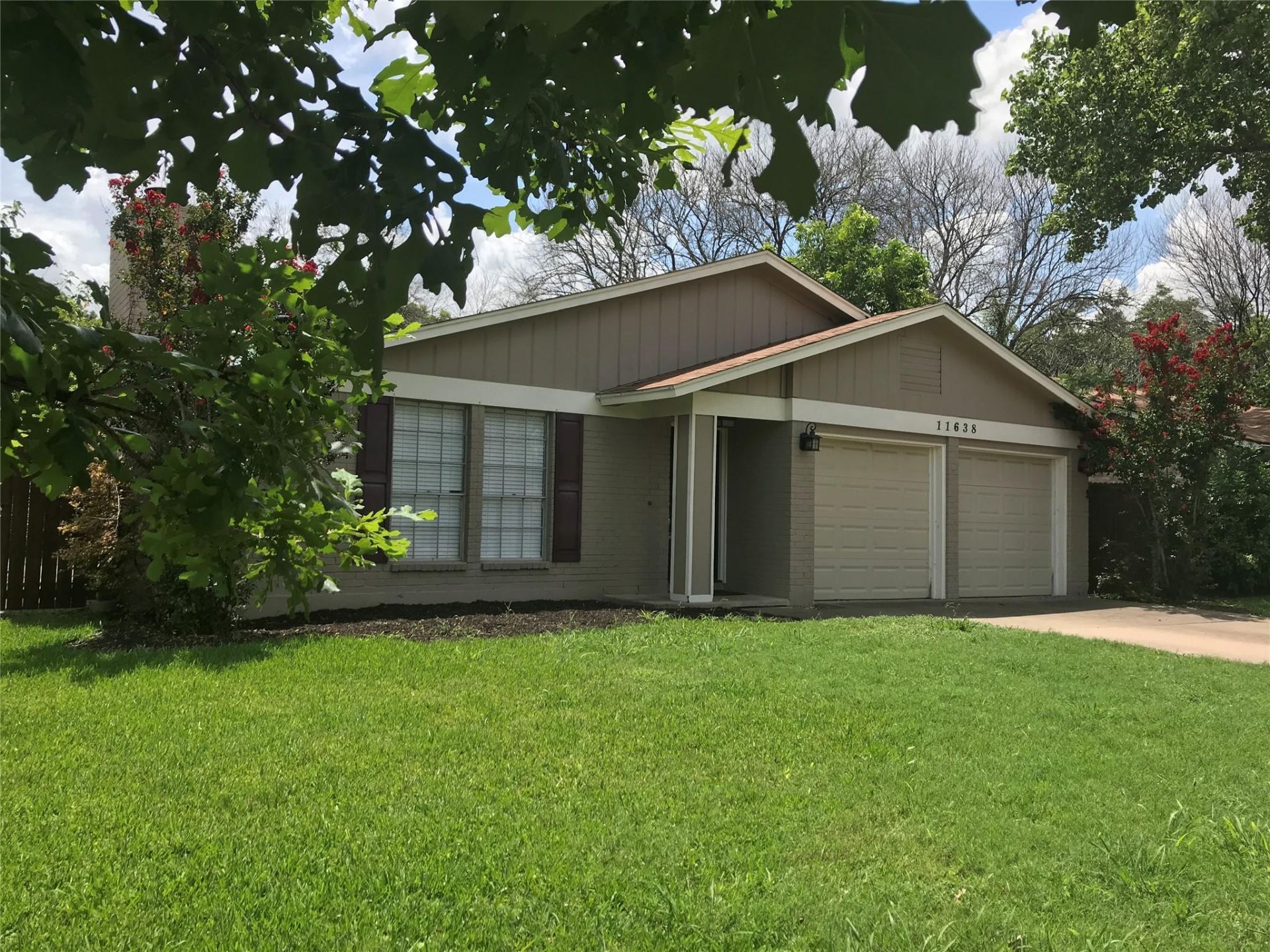 11638 Parkfield Dr, Austin, TX 78758 Main Photo