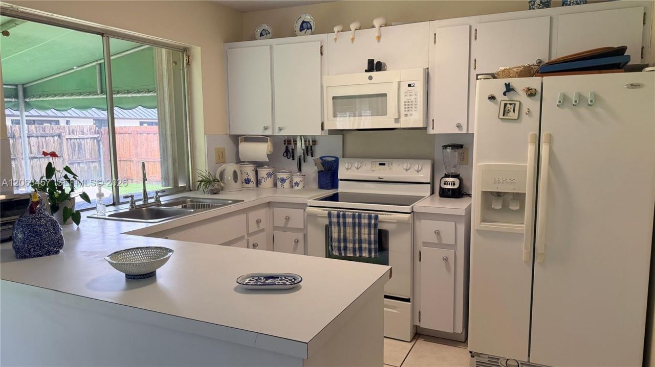 13325 SW 100th Ter, Miami, FL 33186 Photo