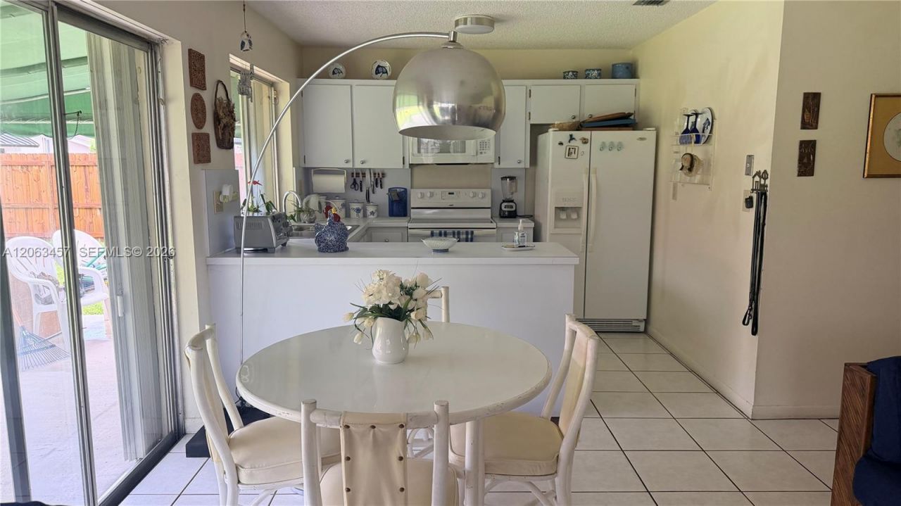 13325 SW 100th Ter, Miami, FL 33186 Photo