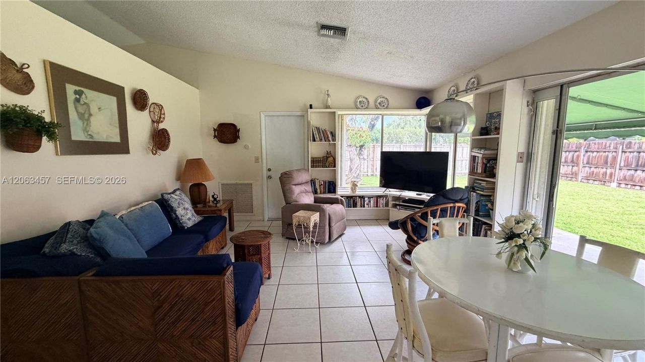 13325 SW 100th Ter, Miami, FL 33186 Photo