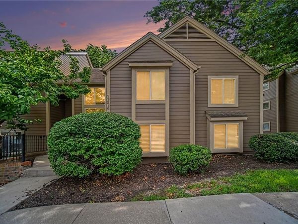 11216 Nieman Road, Unit 101, Overland Park, KS 66210
