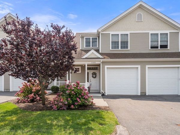 70 Endicott St, Unit 1105, Norwood, MA 02062
