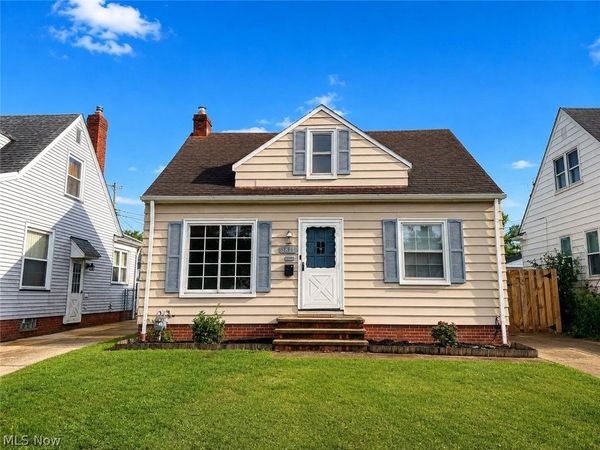 5811 Allanwood Drive , Parma, OH 44129