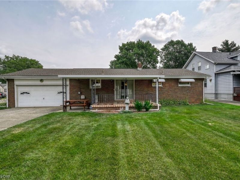 1931 Taft Avenue NE, Canton, OH 44705 Photo 2