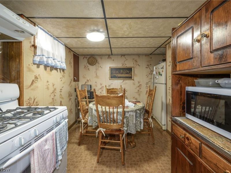 1931 Taft Avenue NE, Canton, OH 44705 Photo 29