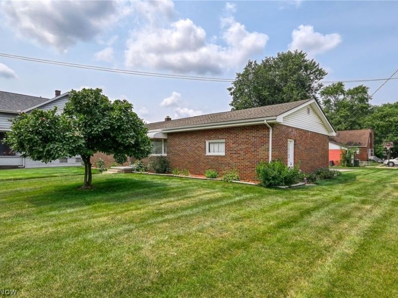 1931 Taft Avenue NE, Canton, OH 44705 Photo 9