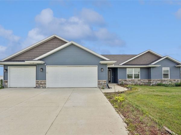 103 Viking Drive , Vinton, IA 52349