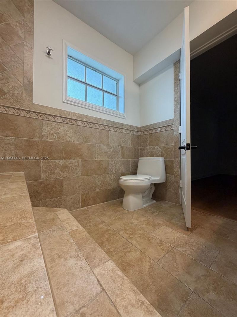 6746 SW 32nd Ter, Miami, FL 33155 Photo