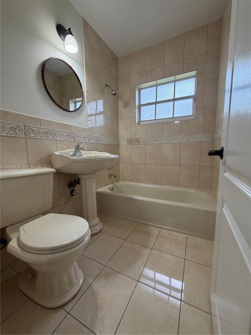 6746 SW 32nd Ter, Miami, FL 33155 Photo