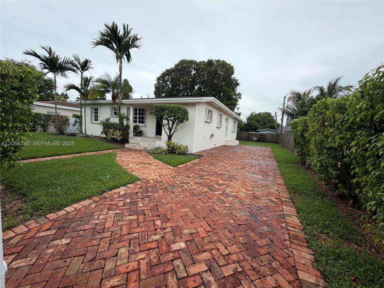 6746 SW 32nd Ter, Miami, FL 33155 Photo