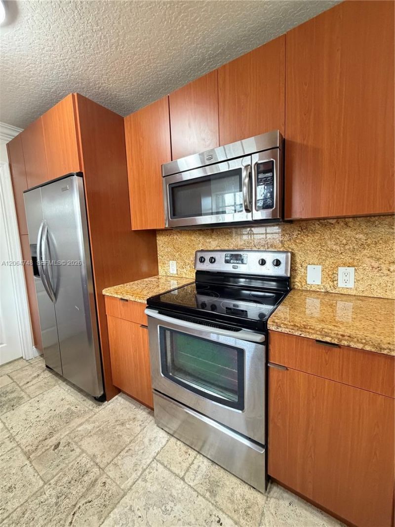 6746 SW 32nd Ter, Miami, FL 33155 Photo