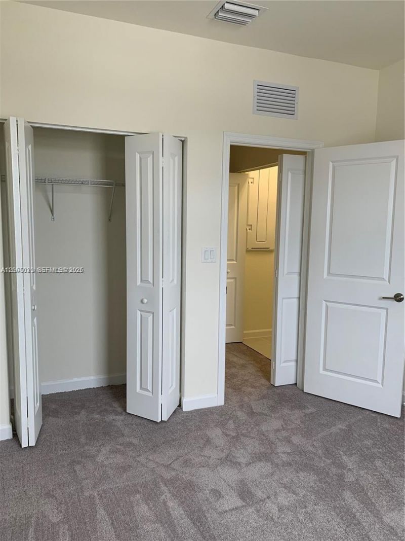 11089 W 34th Ct, Unit 11089, Hialeah, FL 33018 Photo