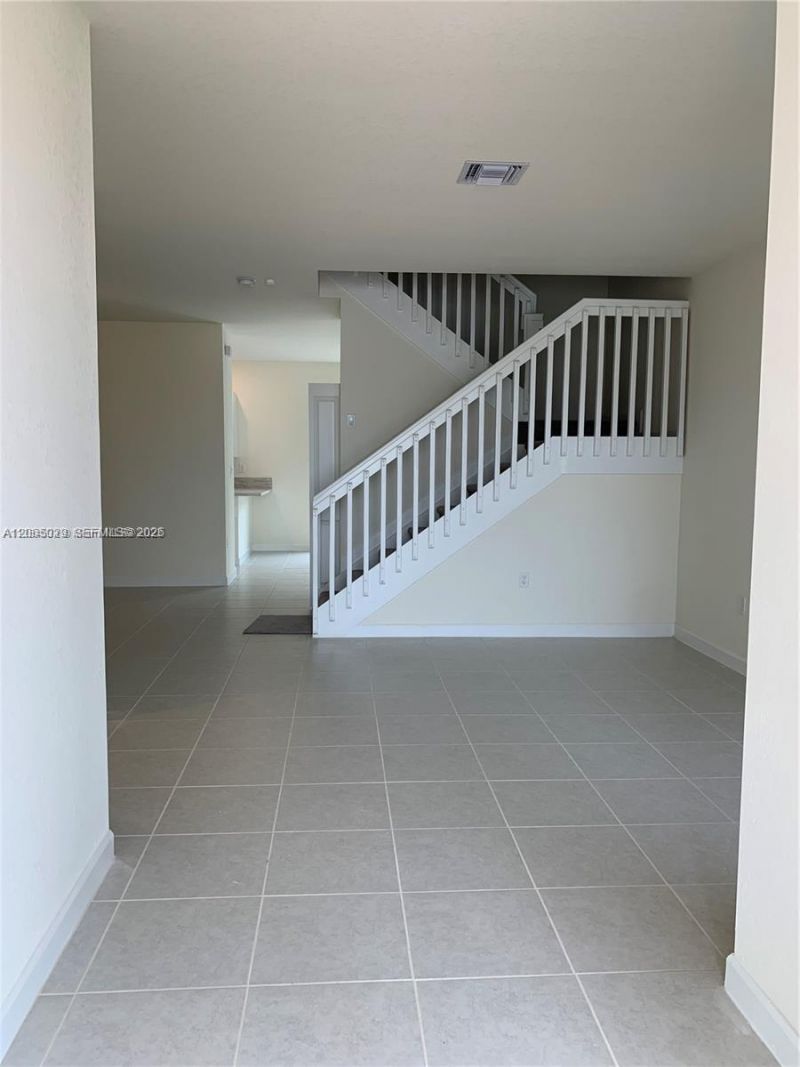 11089 W 34th Ct, Unit 11089, Hialeah, FL 33018 Photo