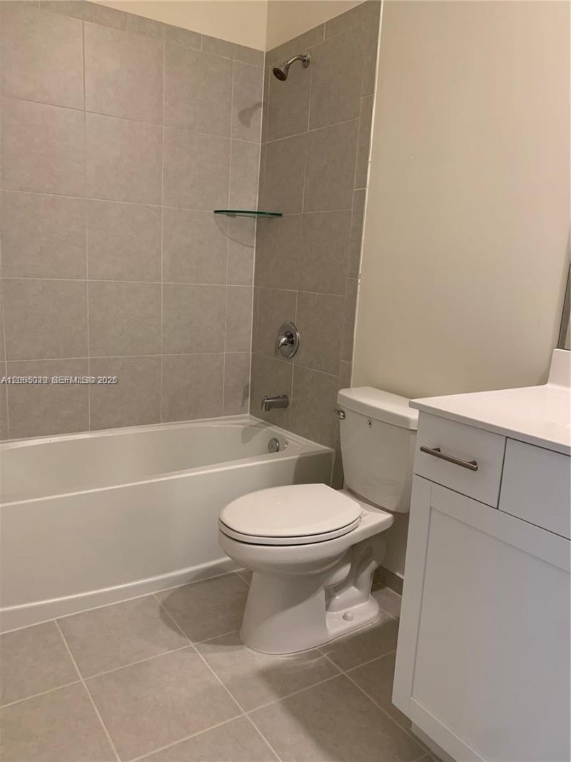 11089 W 34th Ct, Unit 11089, Hialeah, FL 33018 Photo