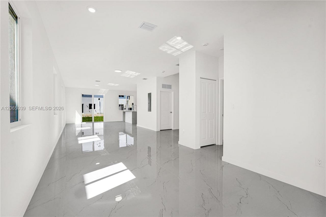 22555 SW 125th Ave, Miami, FL 33170 Photo