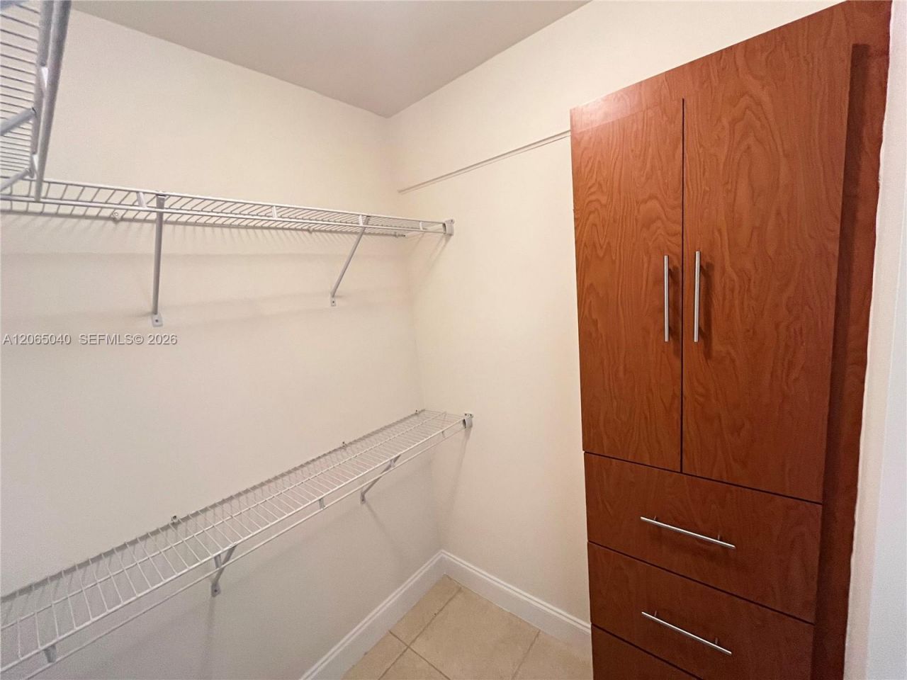 1605 Bay Rd , Unit 403, Miami Beach, FL 33139 Photo