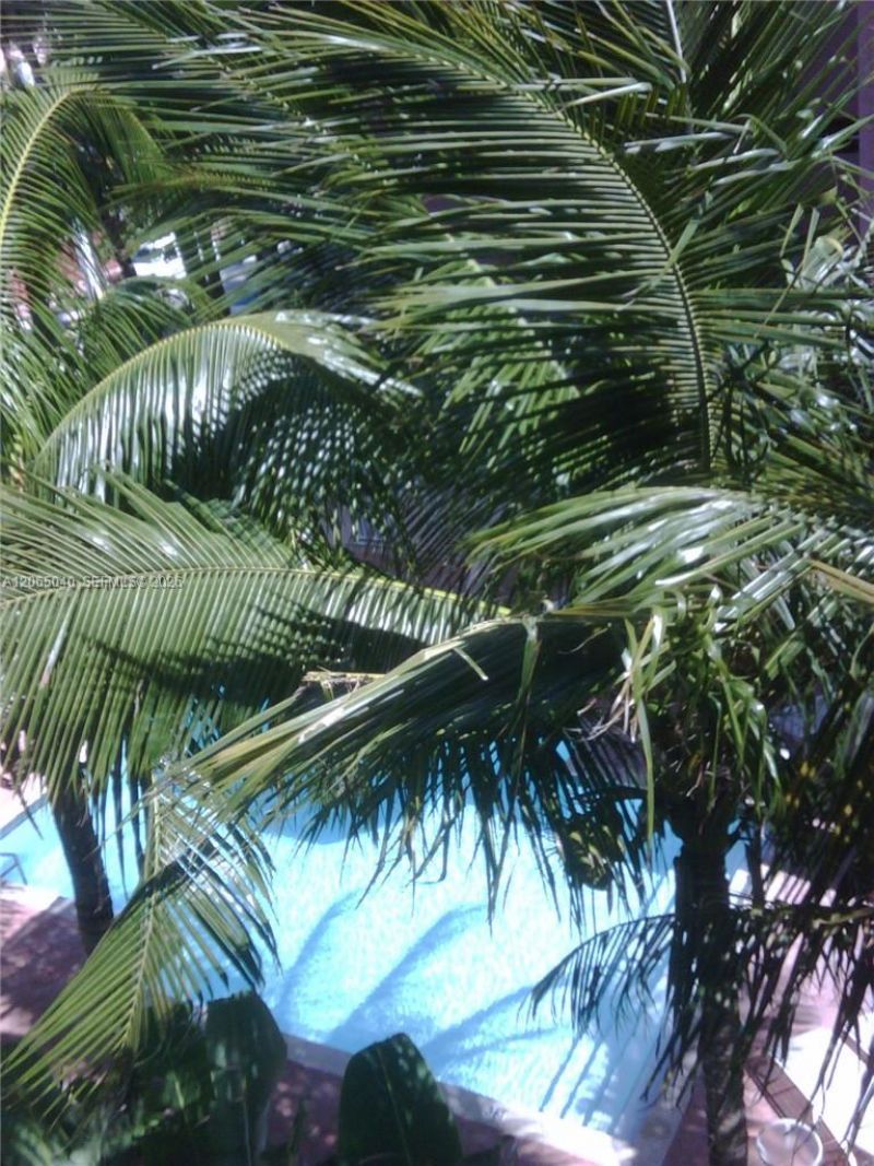 1605 Bay Rd , Unit 403, Miami Beach, FL 33139 Photo