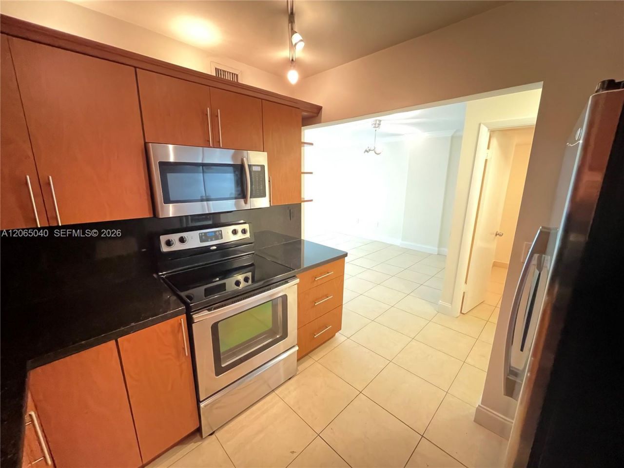 1605 Bay Rd , Unit 403, Miami Beach, FL 33139 Photo