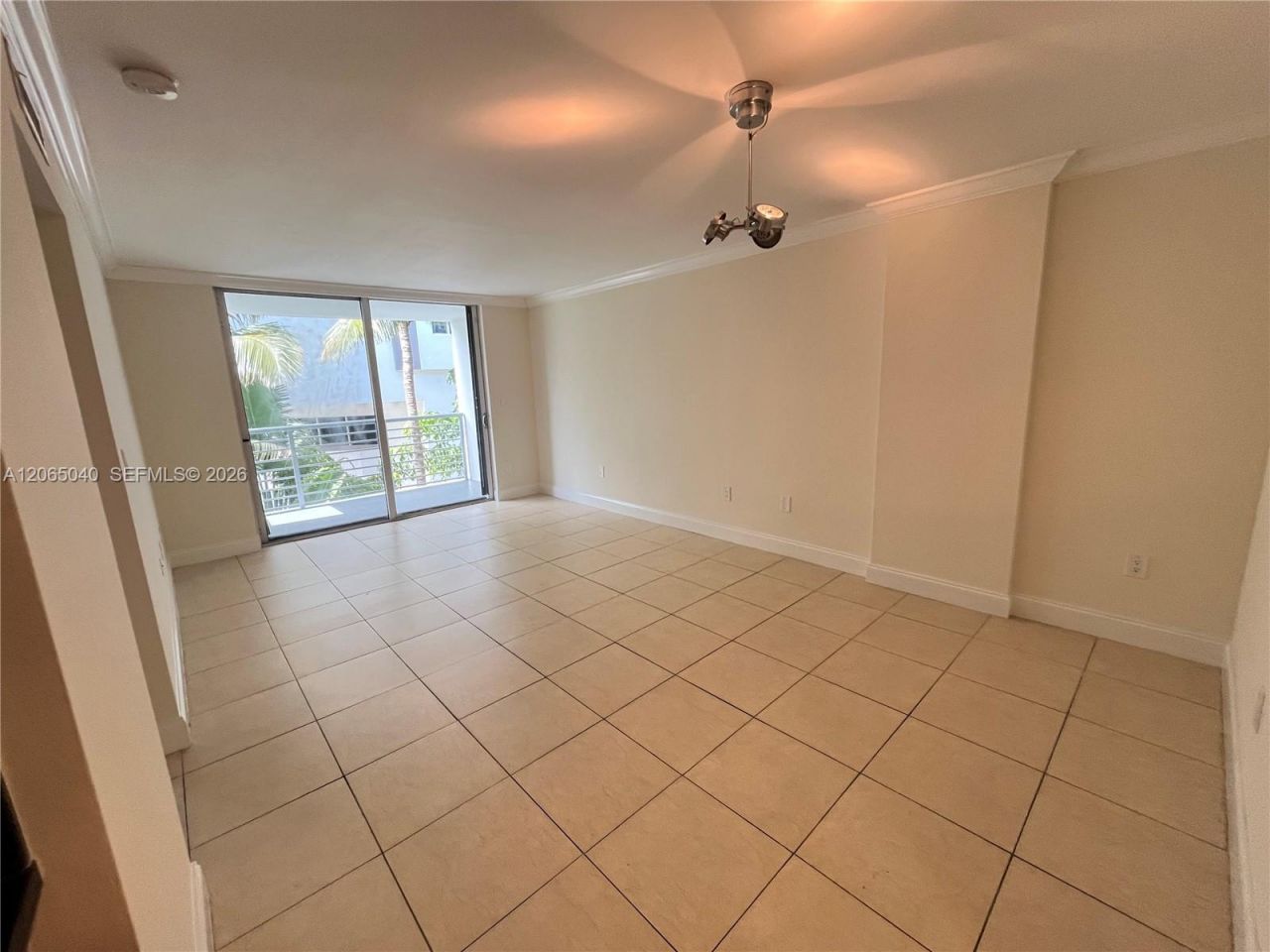 1605 Bay Rd , Unit 403, Miami Beach, FL 33139 Photo
