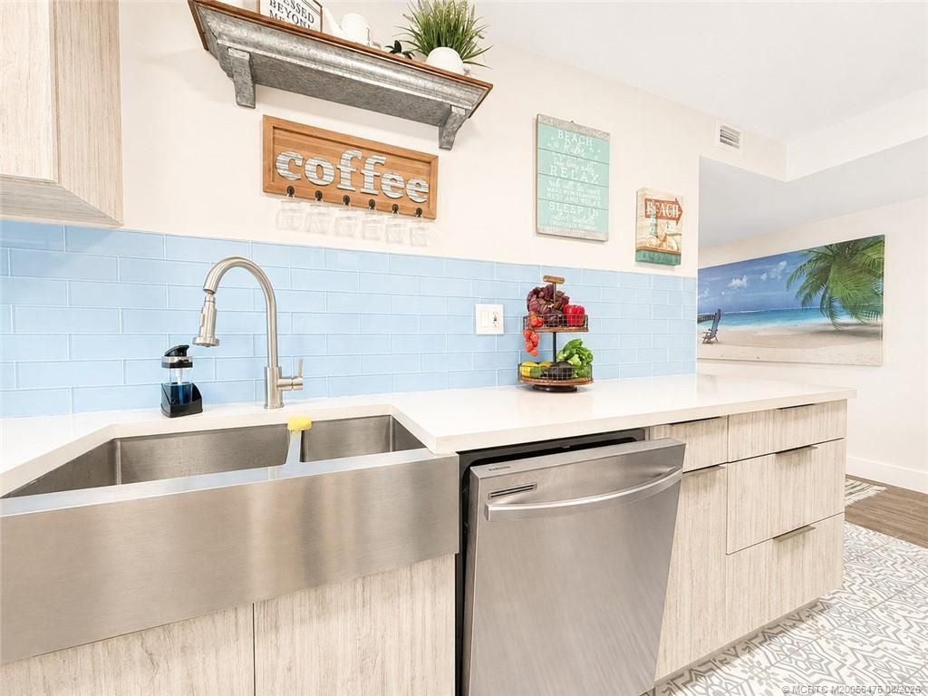 10044 S Ocean Drive, Unit 908, Jensen Beach, FL 34957 Photo