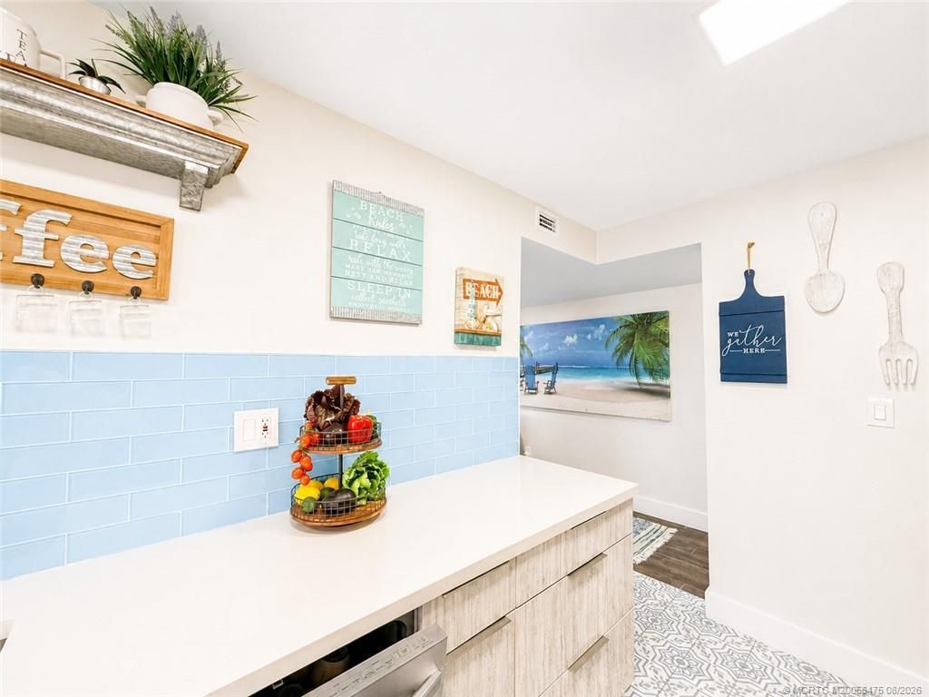 10044 S Ocean Drive, Unit 908, Jensen Beach, FL 34957 Photo