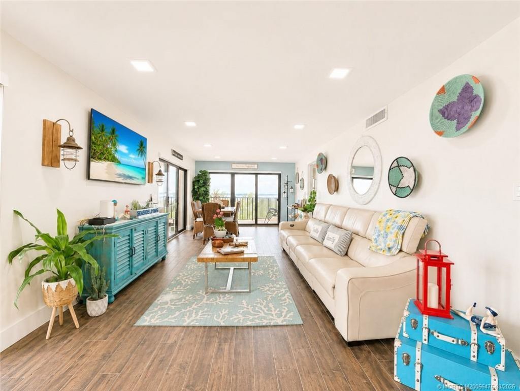 10044 S Ocean Drive, Unit 908, Jensen Beach, FL 34957 Photo