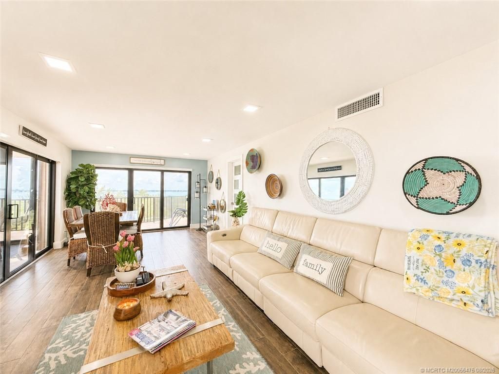 10044 S Ocean Drive, Unit 908, Jensen Beach, FL 34957 Photo
