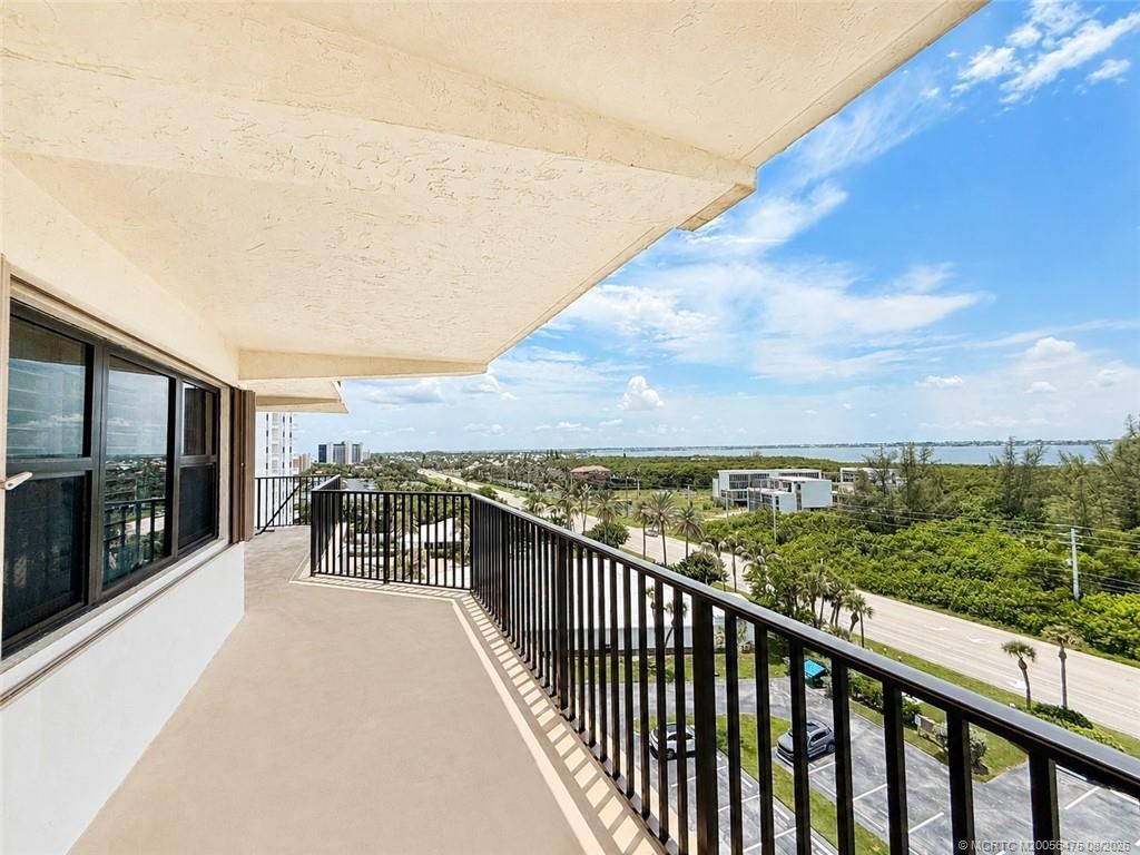 10044 S Ocean Drive, Unit 908, Jensen Beach, FL 34957 Photo