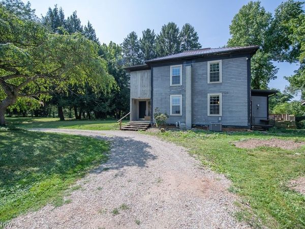 1685 N Orchard Road NE, Bolivar, OH 44612