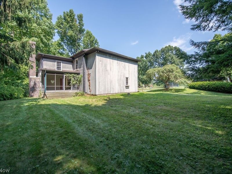 1685 N Orchard Road NE, Bolivar, OH 44612 Photo 4