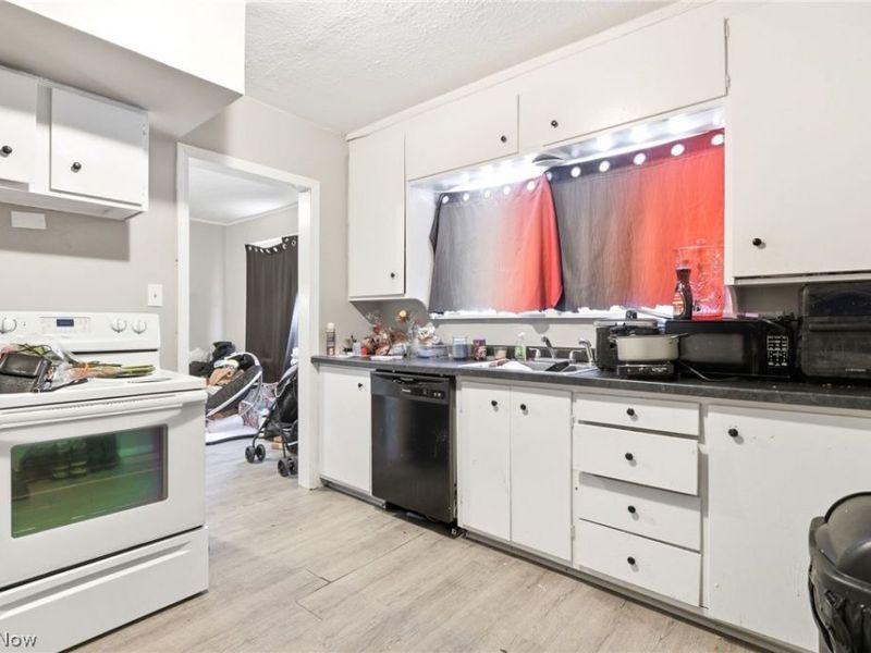 3319 W 111th Street , Cleveland, OH 44111 Photo 20