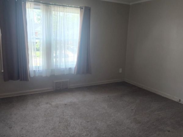 8554 Manor Street , Detroit, Mi 48204