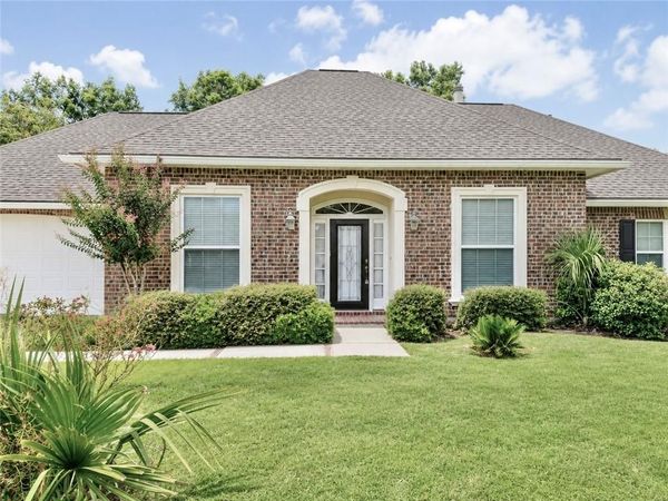 1730 LOGAN Lane, Mandeville, LA 70448
