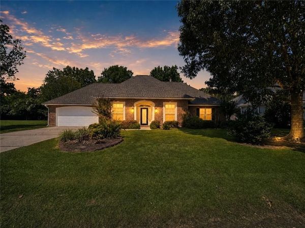 1730 LOGAN Lane, Mandeville, LA 70448