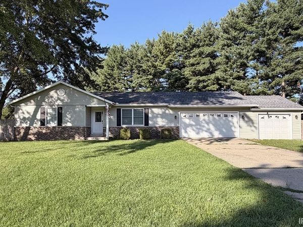 53537 Cleveland Estates Drive, Elkhart, IN 46514