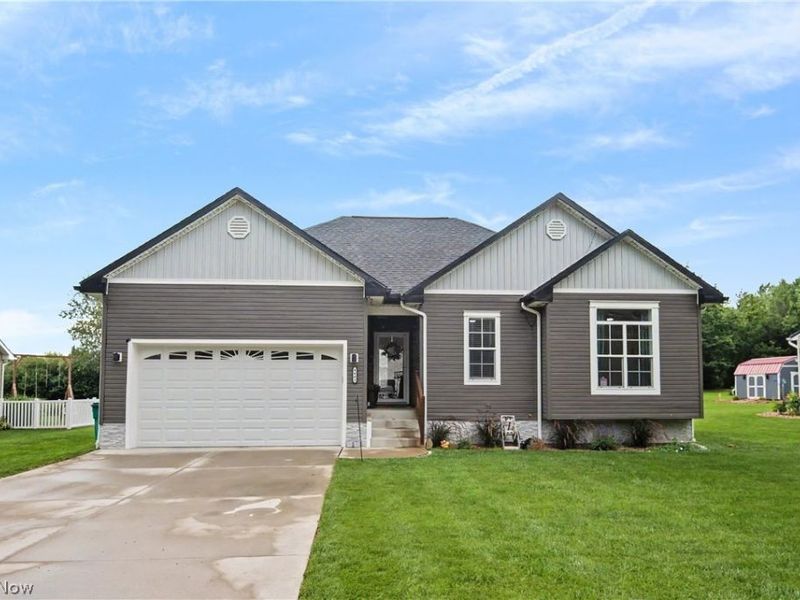 4463 Cloverlane Avenue NW, Champion, OH 44483 Photo 1