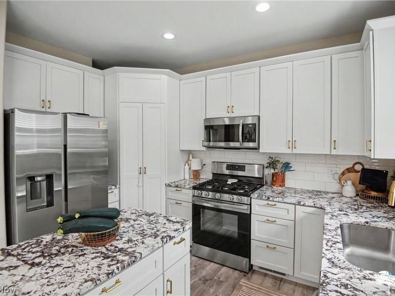 4463 Cloverlane Avenue NW, Champion, OH 44483 Photo 6