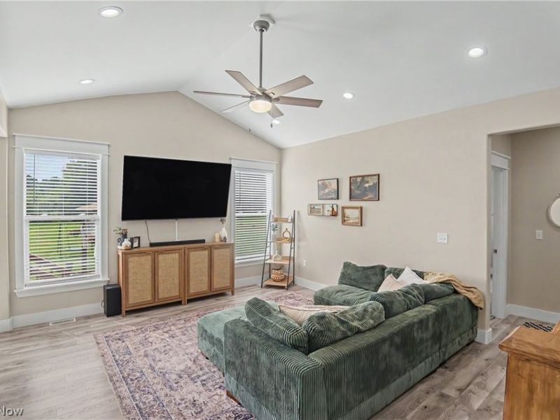 4463 Cloverlane Avenue NW, Champion, OH 44483 Photo 8