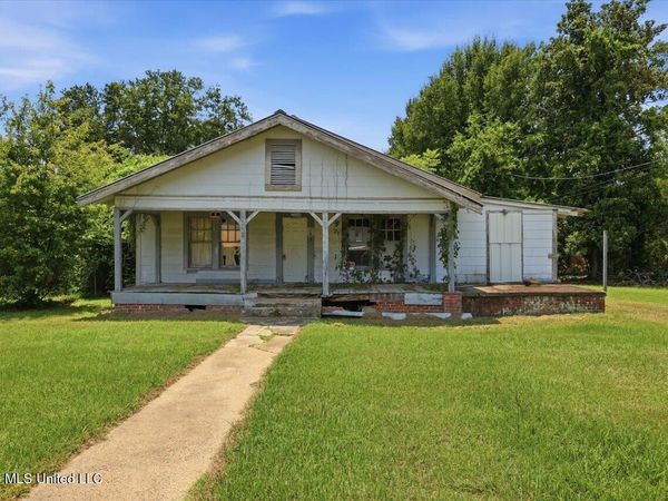 106 W Bell Avenue, Mendenhall, MS 39114